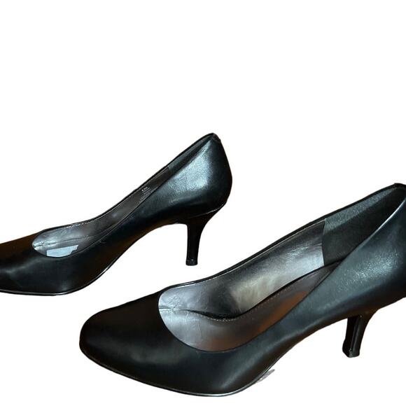 Maripe classic black leather "Bossy" pumps size 6.5 medium - Picture 3 of 9